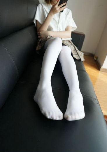我初初爱你 电视剧_十万网红美女美酱