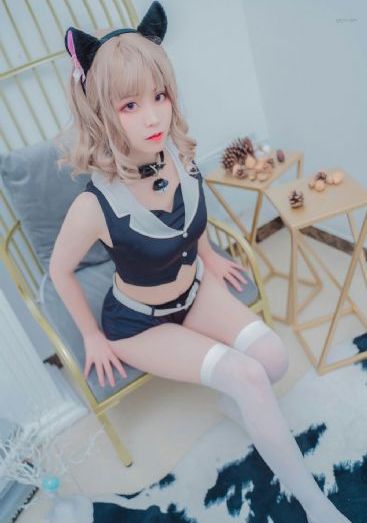 年轻的岳母完整版_BD英语HD在线观看