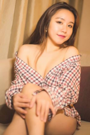 丰满乳亲伦小说_免费高清日本成人在线